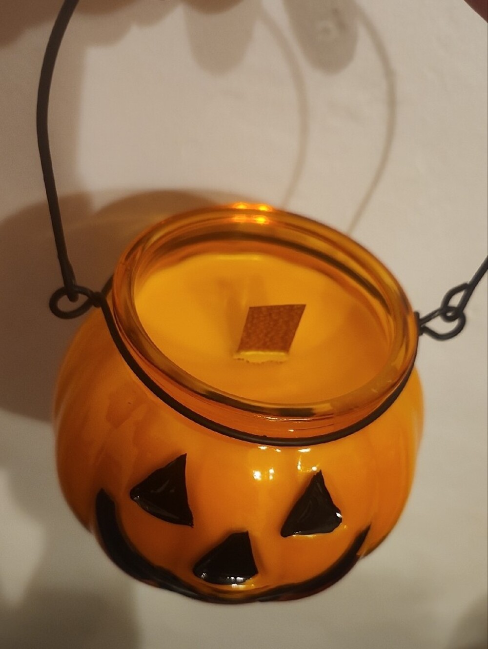 Handcrafted Jacks Autumn Treat Pumpkin Pie- Halloween Candle - Picture 4 of 4